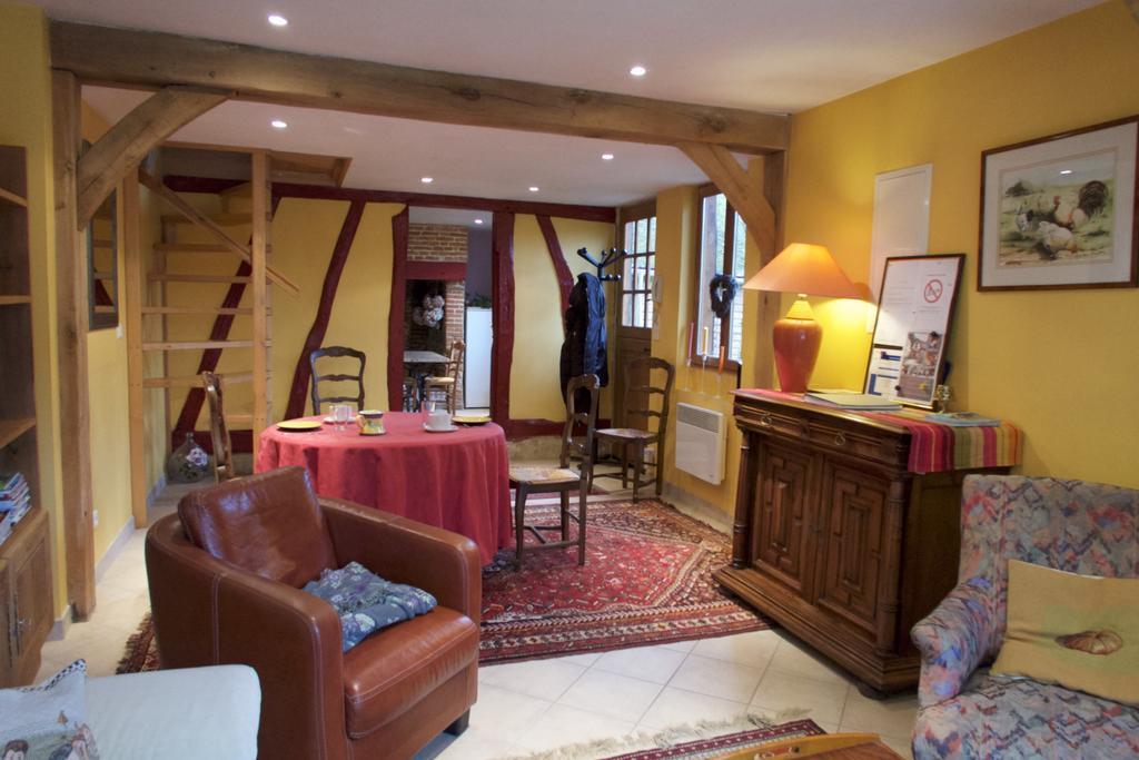 Au Fond Du Jardin Maison D'Hotes Saint-Saëns Exteriör bild